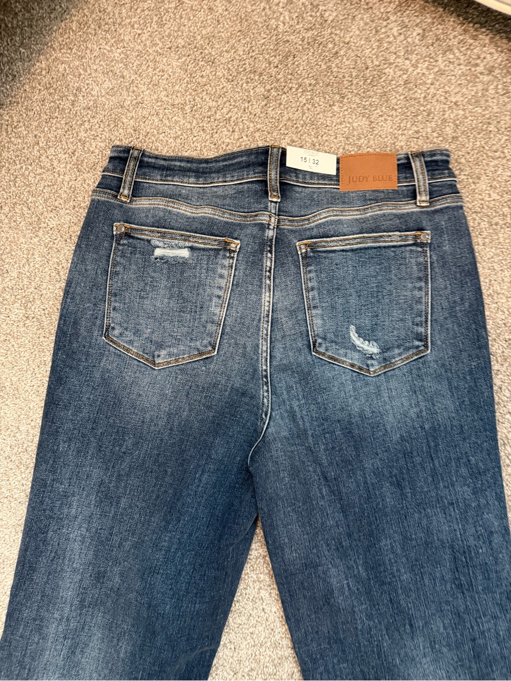 Judy Blue Women's High-Rise 90's Straight Leg Ripped Jeans Size 15/32 NWT - Picture 11 of 16
